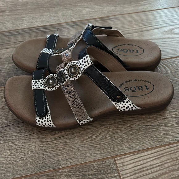 Taos Prize 4 Leather Sandals Womens Size 7 Black Exotic Multi Color Slide - Picture 3 of 7